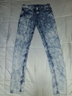 Lovesick Women’s Acid-Effect Skinny Jeans - Size 0